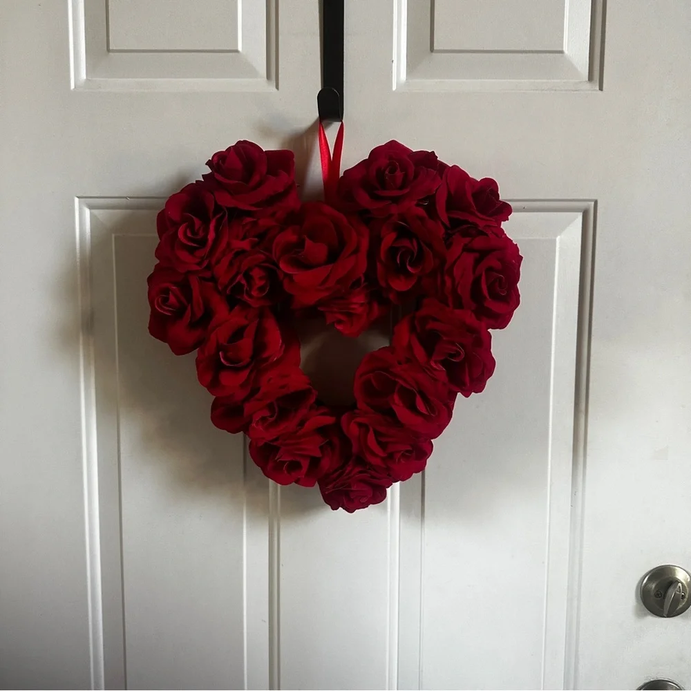 Red Roses Heart Wreath